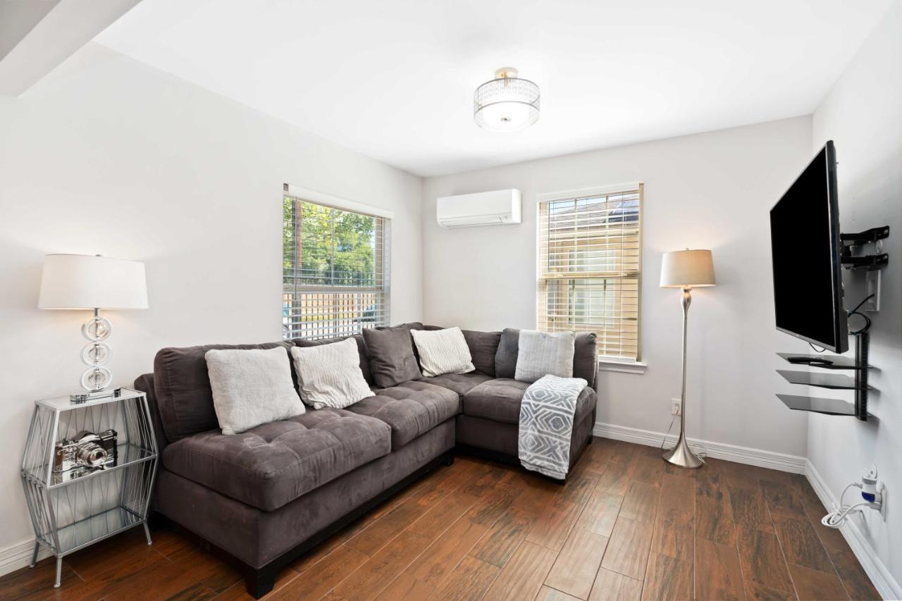 Stunning & Vibrant Apt 7 Min From Tx Med Center Houston Exterior photo