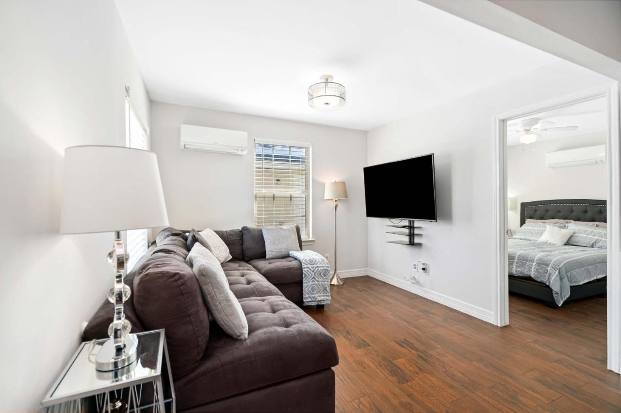 Stunning & Vibrant Apt 7 Min From Tx Med Center Houston Exterior photo